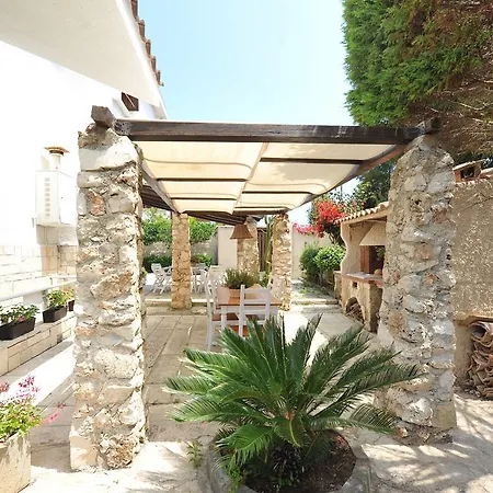 La Sciaia A Mare Bed & Breakfast